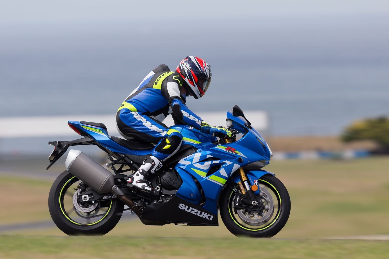 2017-suzuki-gsx-r1000r-first-ride-fast-facts-2