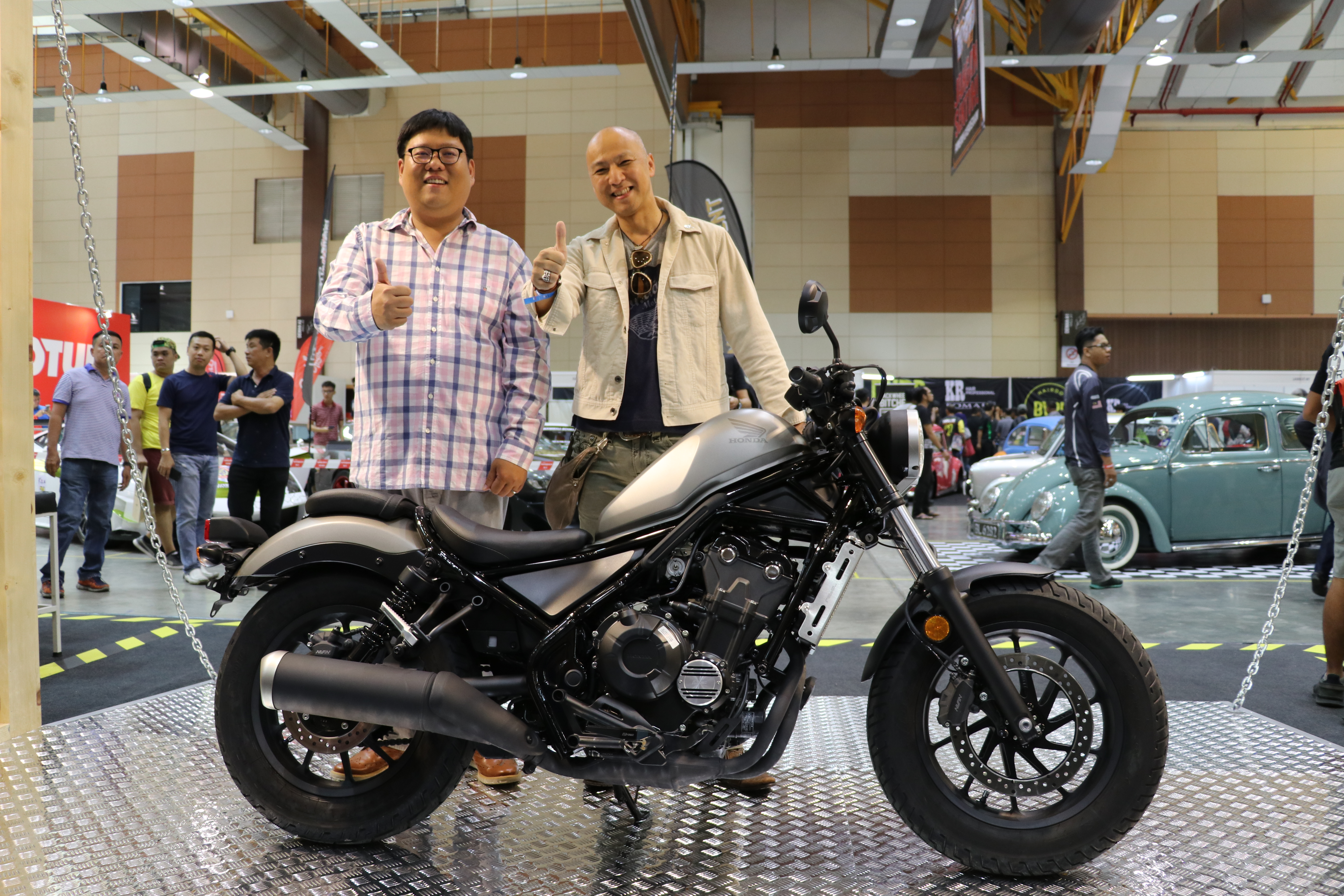 Dato Sri Datuk Wira Tan Hui Jing - Deputy Chairman (Left), Nobuhide Nagata - CEO and MD(Right)