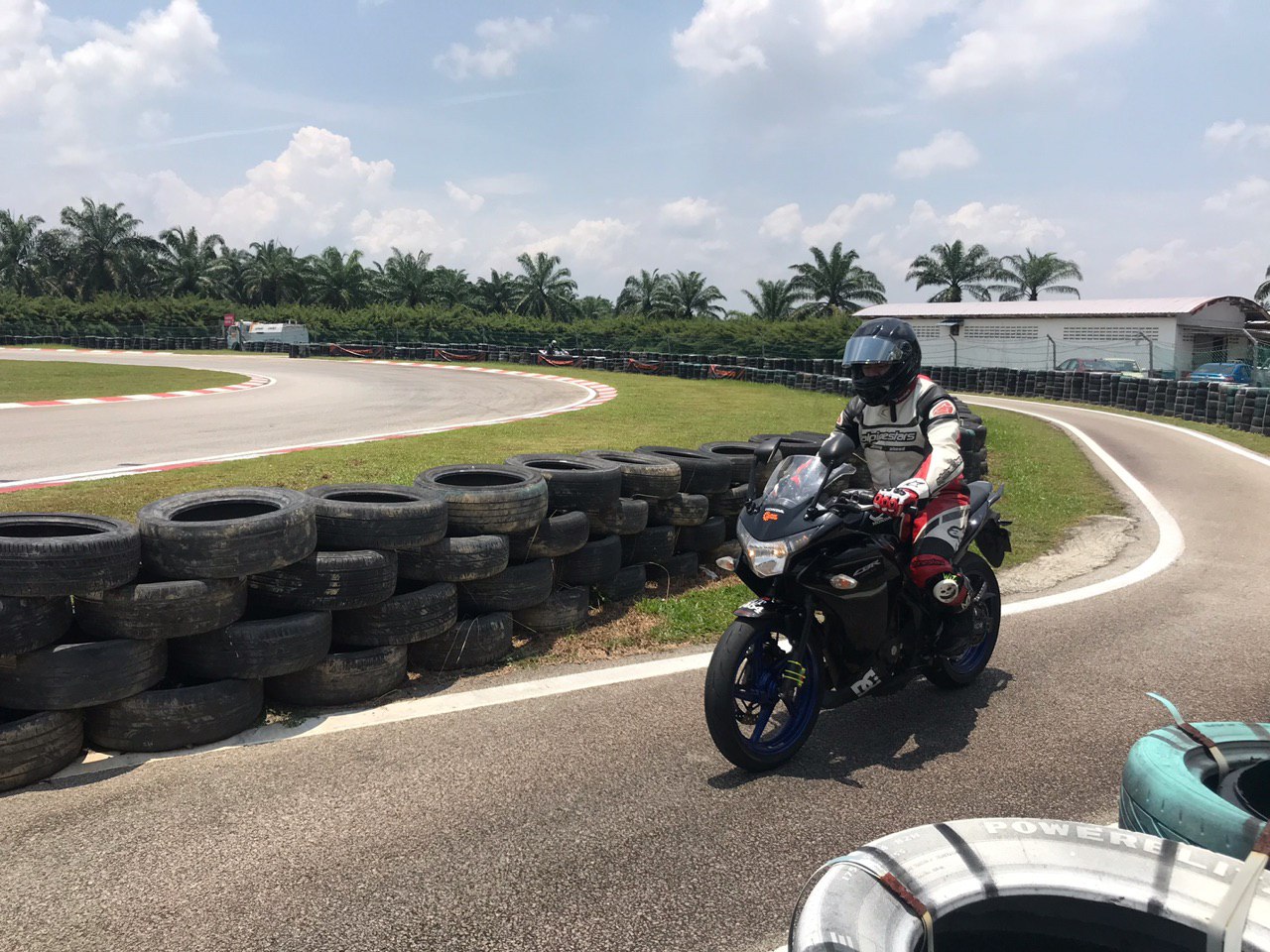 photo6132171022250649803