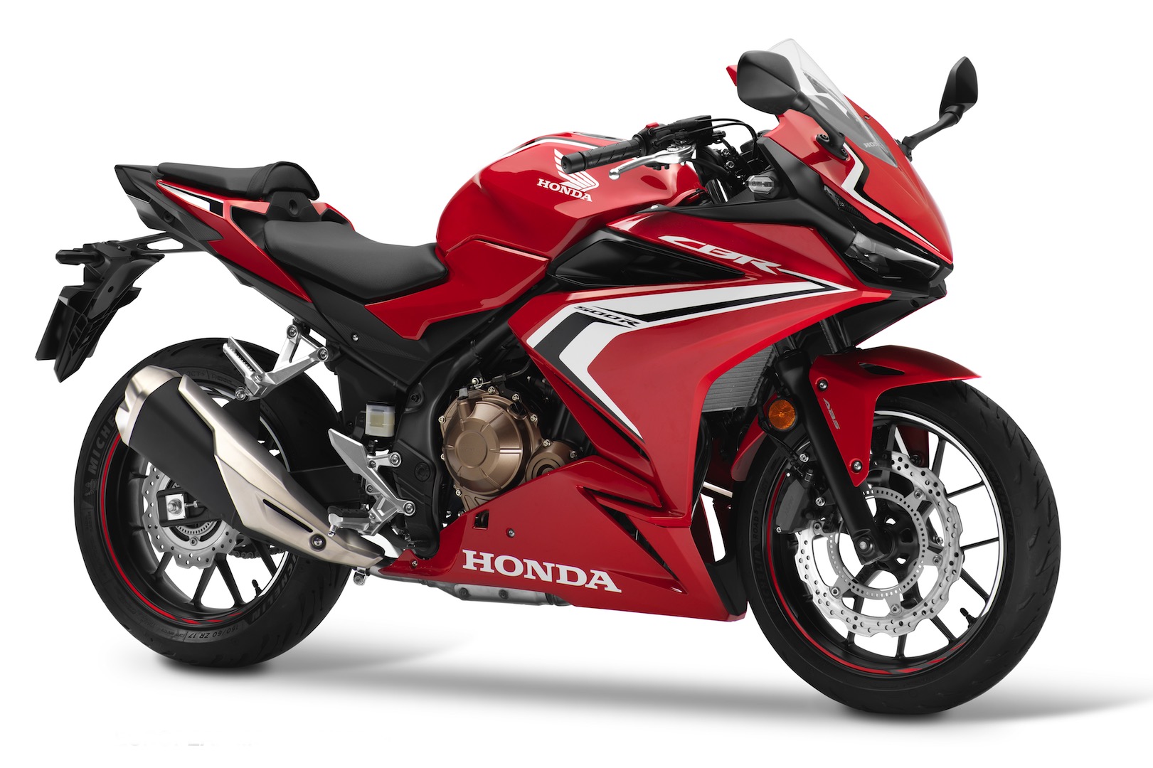 2019-Honda-CBR500R-First-Look-sport-motorcycle-3