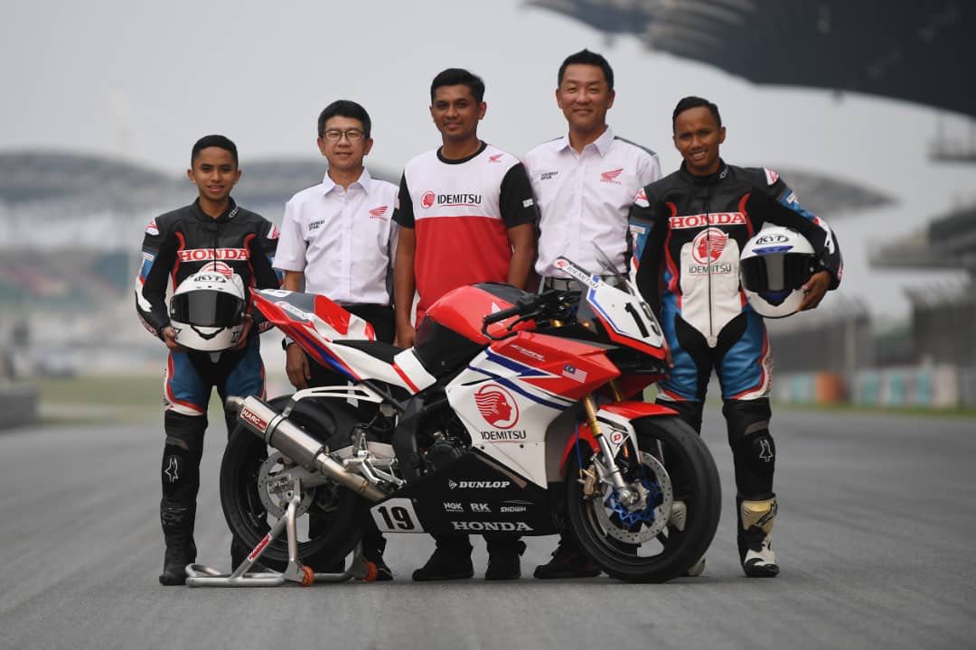 photo6062219834793503015