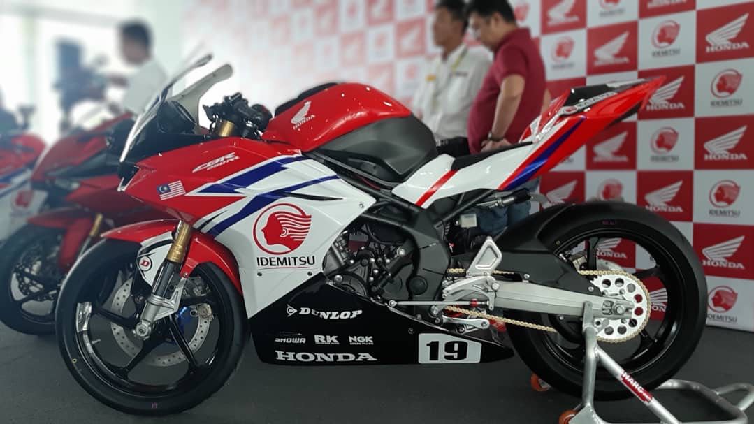 photo6062219834793503017